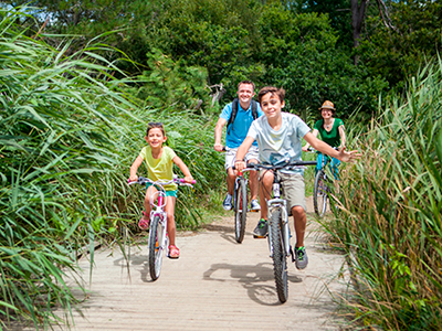 Vacances en famille en vélo au camping Ker Eden